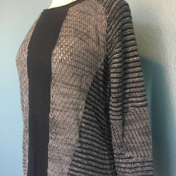 Devoted Knit Color-Blocked Sweater - Picture 3 of 5